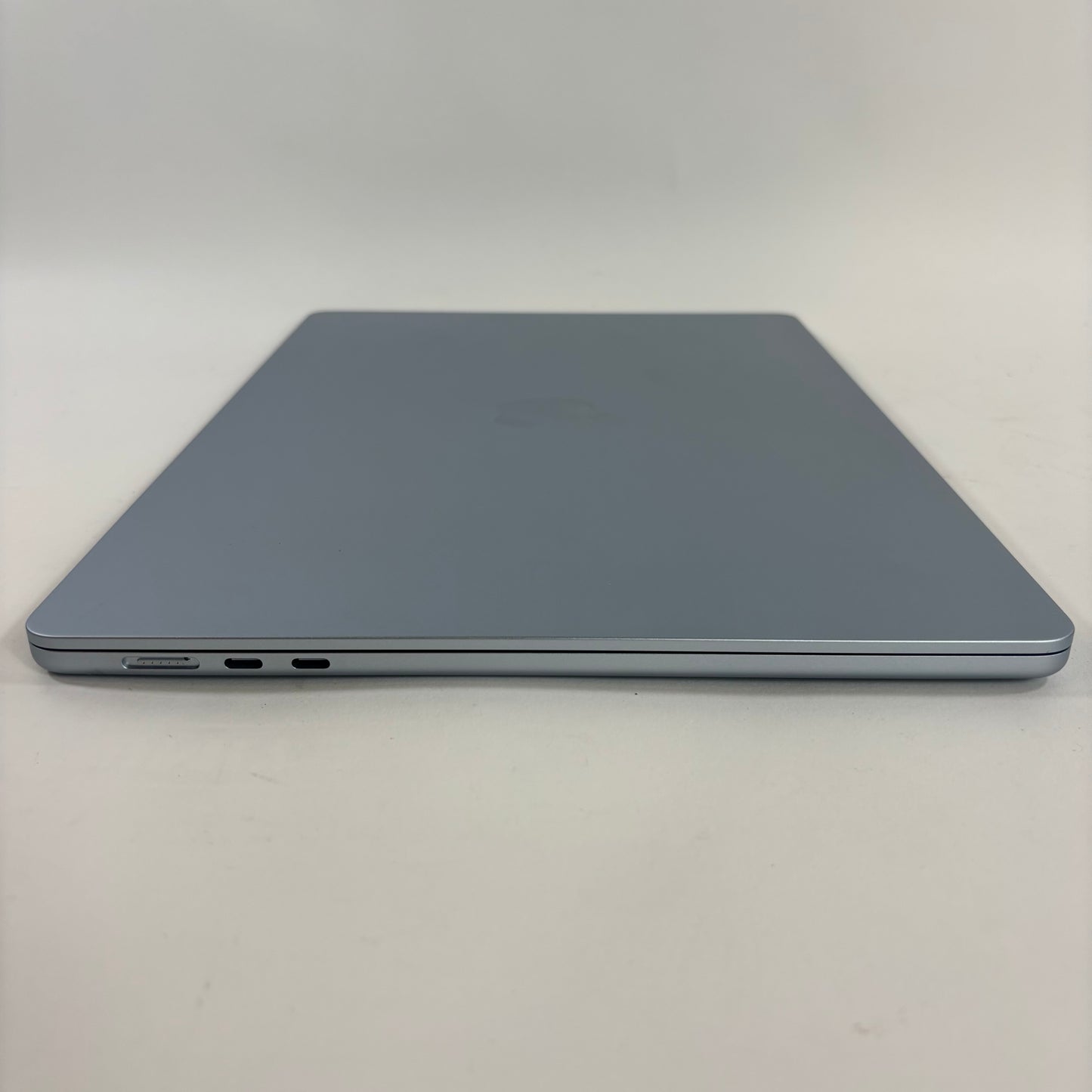 2025 Apple MacBook Air 15" M4 10C GPU 4.5GHz 16GB RAM 256GB SSD A2341
