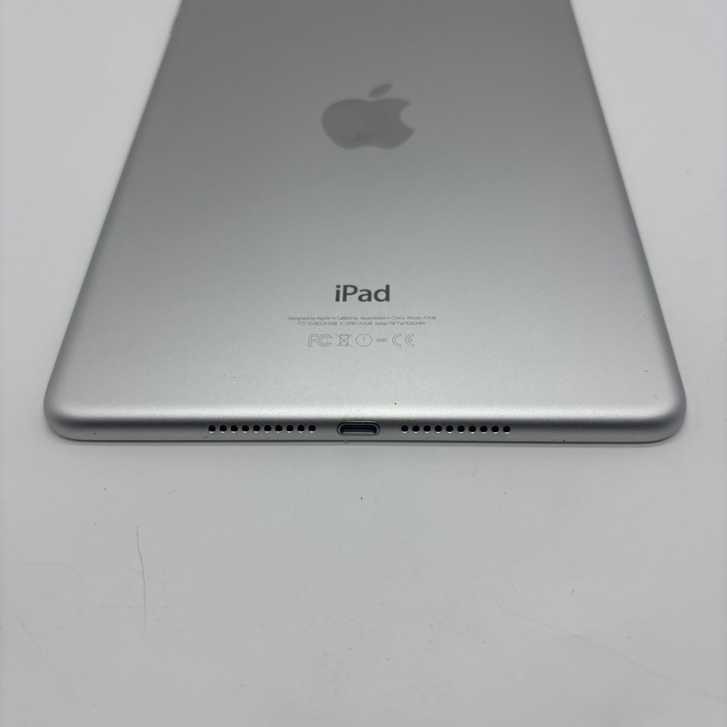 WiFi Only Apple iPad Mini 4th Gen 128GB 15.8.3 Silver MK9P2LL/A
