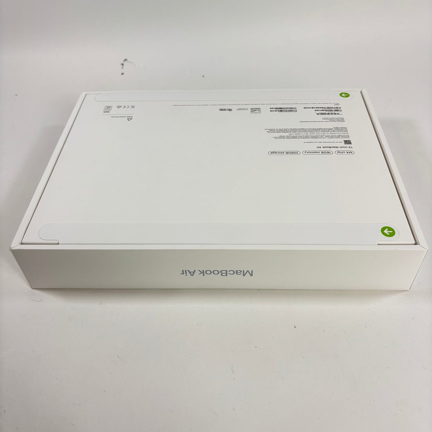 New 2025 Apple MacBook Air 13.6" M4 8C GPU 4.5GHz 16GB RAM 256GB SSD MC6T4LL/A